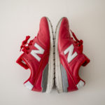 赤いレザーのニューバランス996・NBで一番人気の996もインドネシア（アジア製）がお手頃！でも侮れない品質。普段履きにもオススメ！