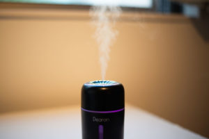 車の加湿器の基本知識と選び方。自宅【枕元・デスク】でも使えるものがオススメ
