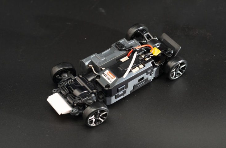 ミニッツAWD MA-020のボディは通常ホイールベースMかLサイズが適合  